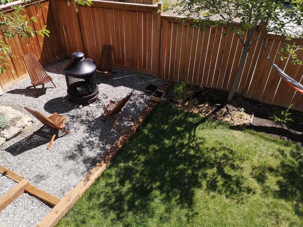 151 Heritage View, Cochrane, AB - Outdoor