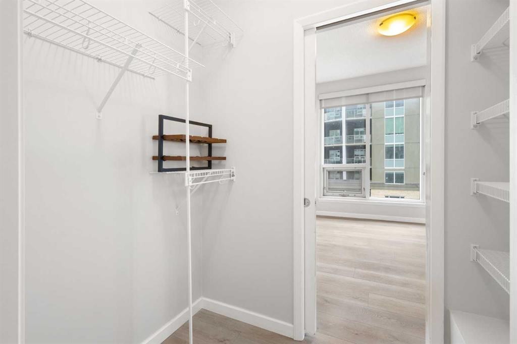 1903-1320 1 Street Se, Calgary, AB - Indoor Photo Showing Other Room