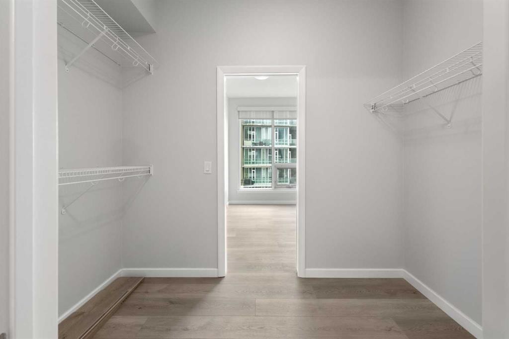1903-1320 1 Street Se, Calgary, AB - Indoor With Storage