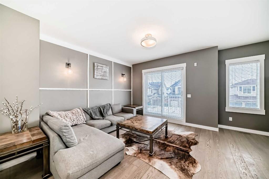 53-111 Rainbow Falls, Chestermere, AB - Indoor Photo Showing Living Room