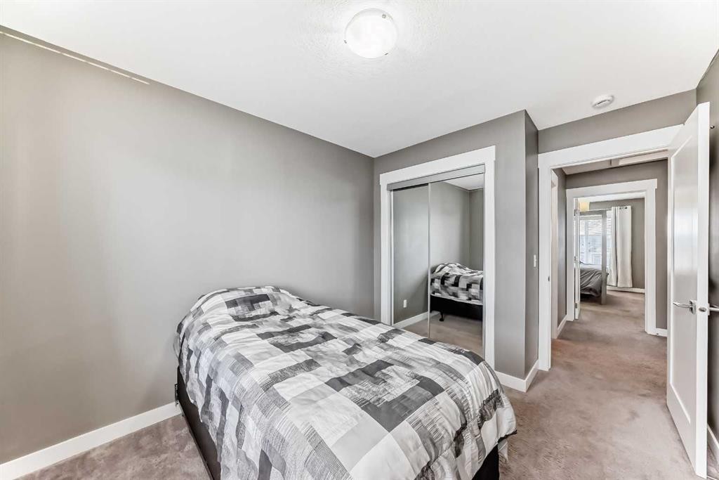 53-111 Rainbow Falls, Chestermere, AB - Indoor Photo Showing Bedroom