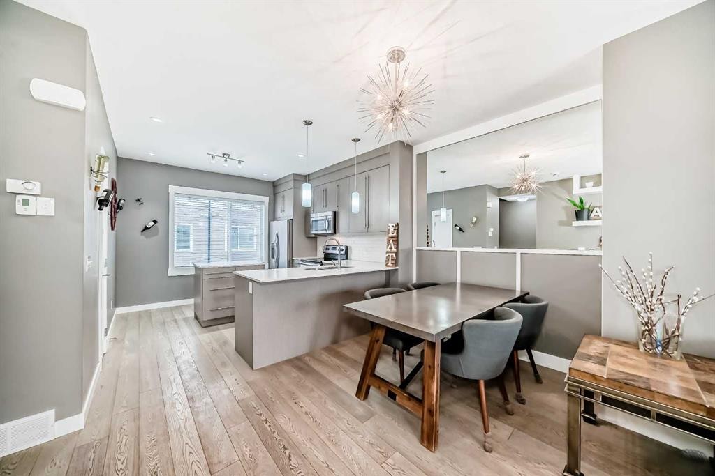 53-111 Rainbow Falls, Chestermere, AB - Indoor Photo Showing Dining Room