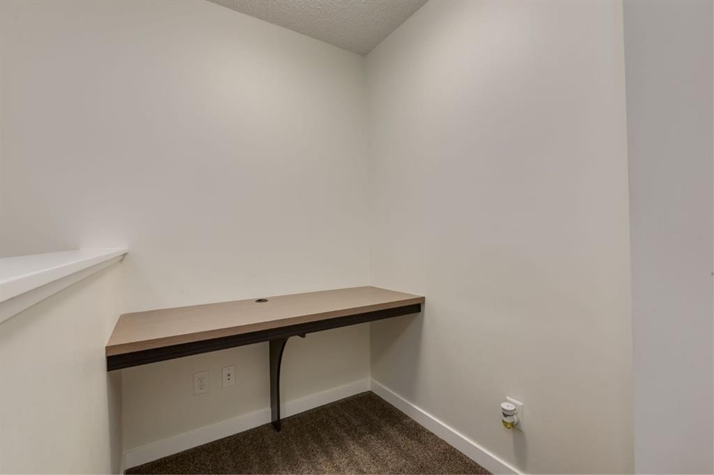 28 Masters Link Se, Calgary, AB - Indoor Photo Showing Other Room