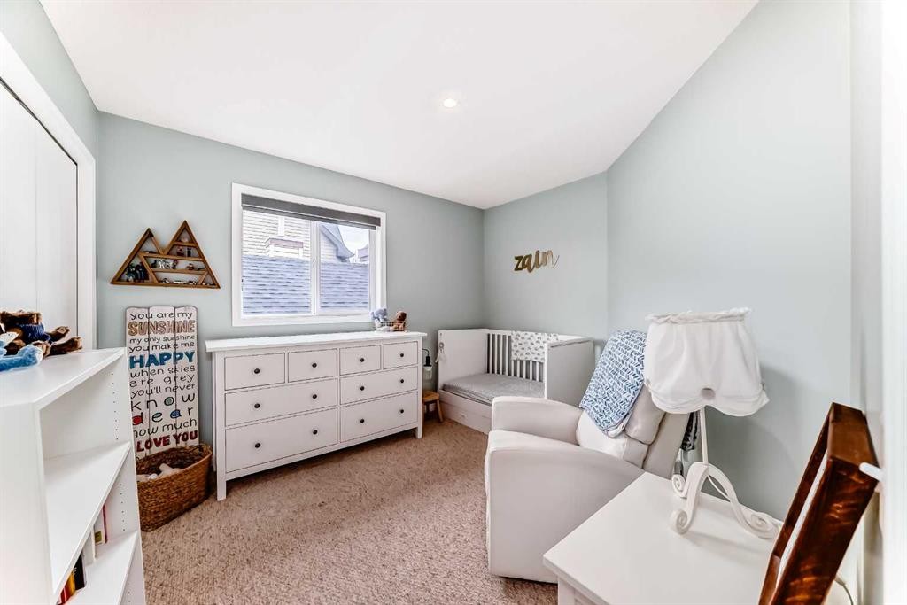 223 Auburn Bay Heights Se, Calgary, AB - Indoor Photo Showing Bedroom