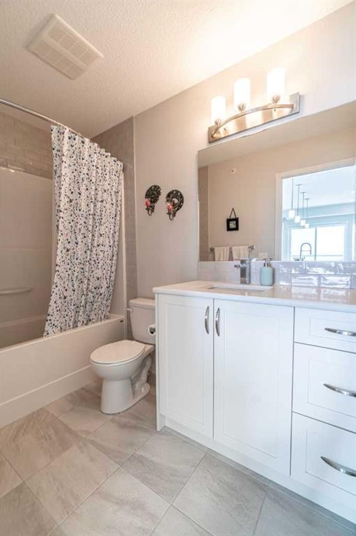 429-20 Seton Park Se, Calgary, AB - Indoor Photo Showing Bathroom