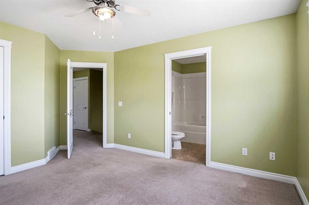 22-2002 22 Avenue, Bowden, AB - Indoor