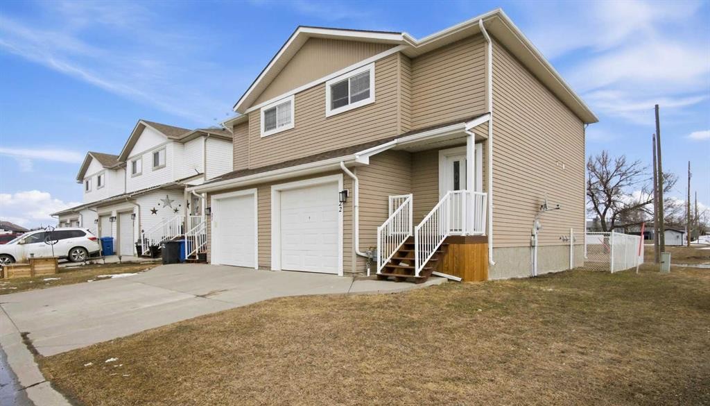 22-2002 22 Avenue, Bowden, AB - Outdoor