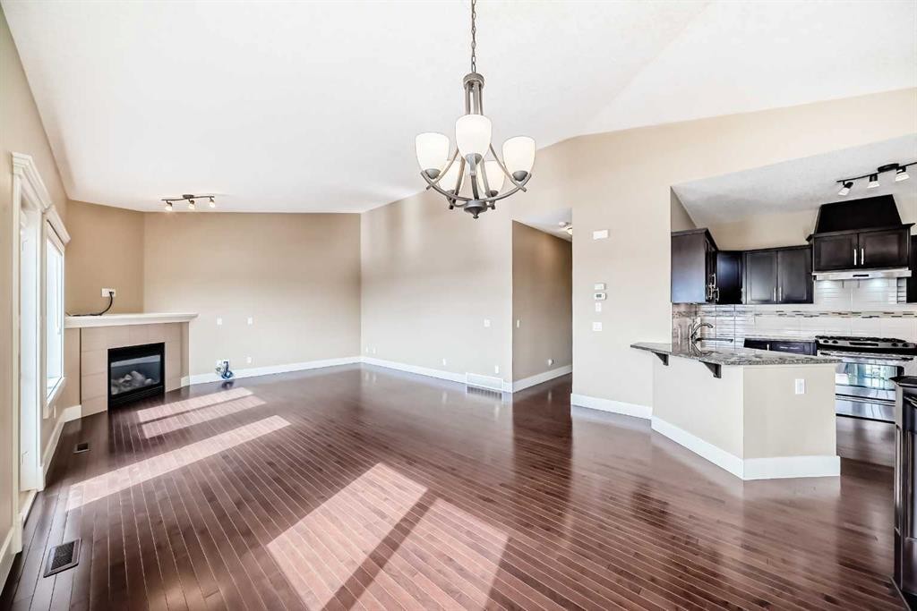 520 Rocky Vista Gardens Nw, Calgary, AB