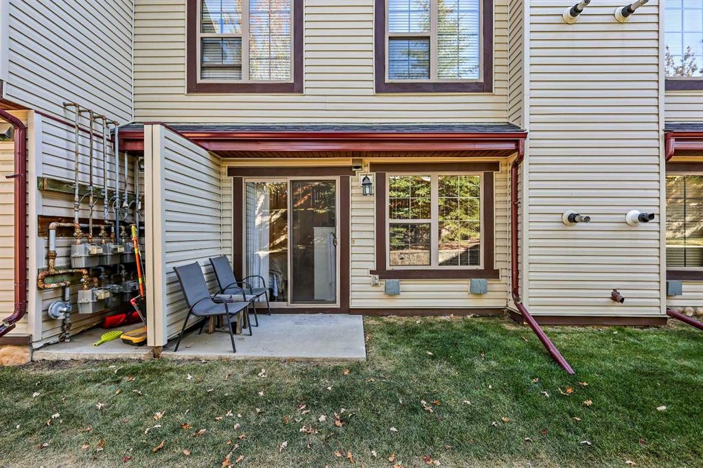 104-15 Everridge Square Sw, Calgary, AB - Outdoor With Exterior