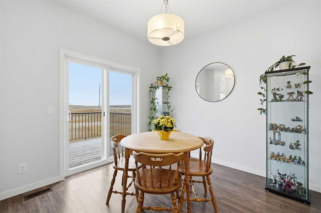 44 Copperstone Common Se, Calgary, AB - Indoor Photo Showing Dining Room