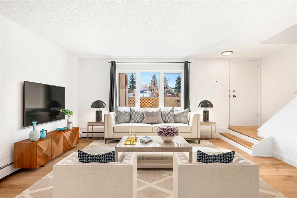 41-3809 45 Street Sw, Calgary, AB - Indoor Photo Showing Living Room