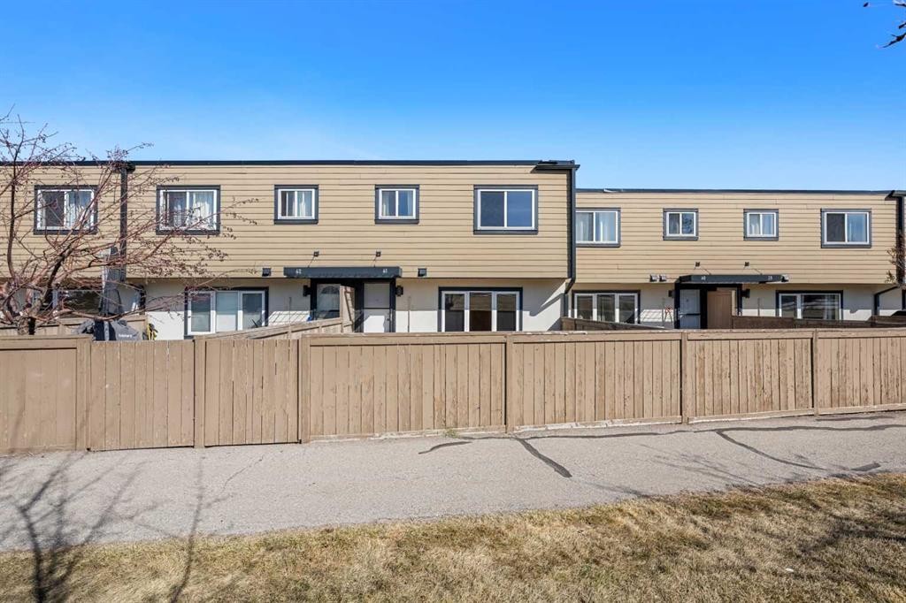 41-3809 45 Street Sw, Calgary, AB - Outdoor