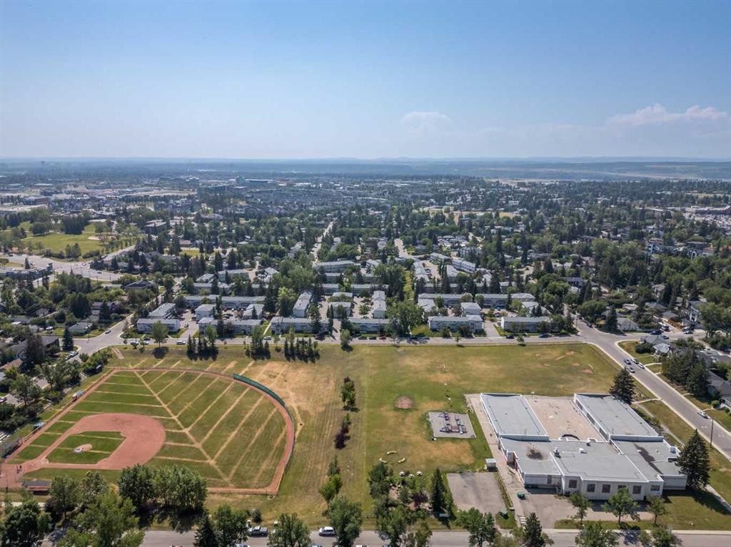 41-3809 45 Street Sw, Calgary, AB - Outdoor With View