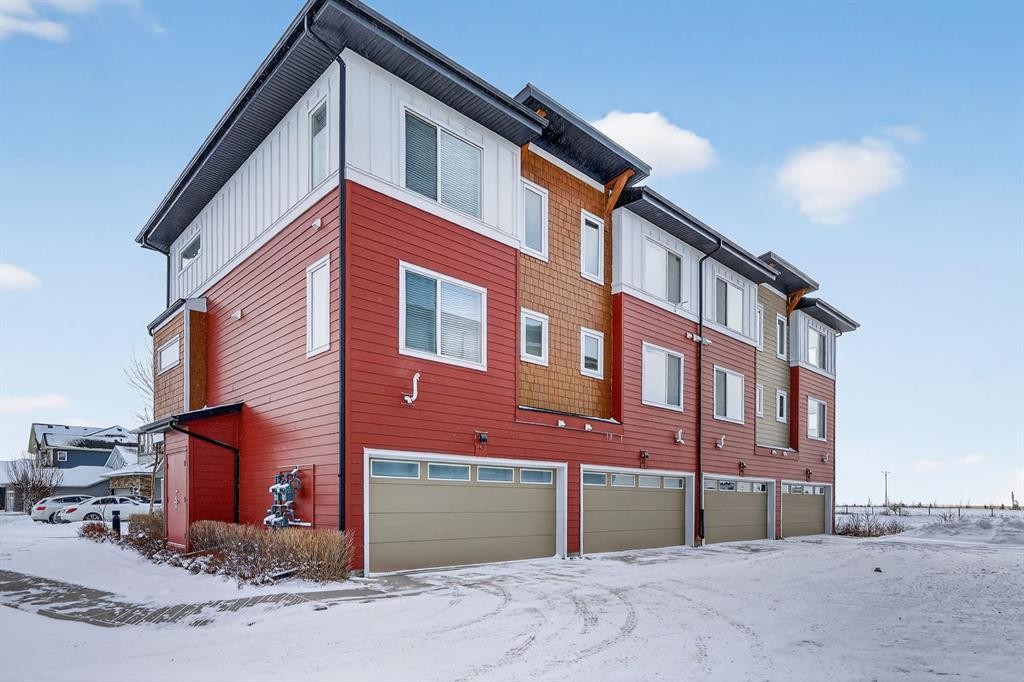 43-111 Rainbow Falls Gate, Chestermere, AB - Outdoor With Exterior