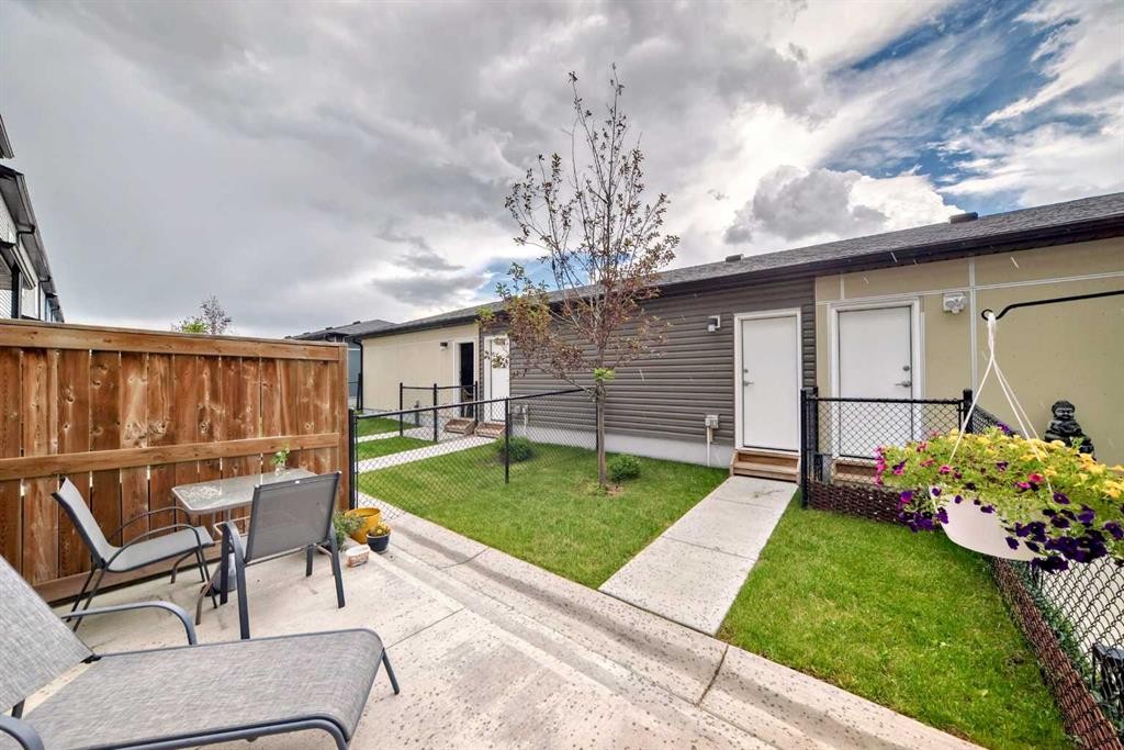 342 Redstone Boulevard Ne, Calgary, AB - Outdoor