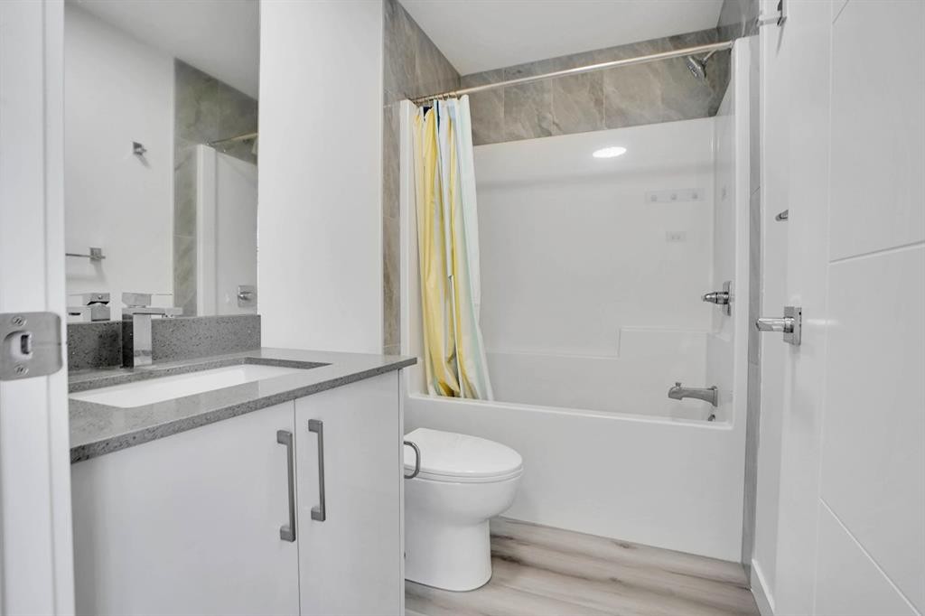 239 Saddlepeace Crescent Ne, Calgary, AB - Indoor Photo Showing Bathroom