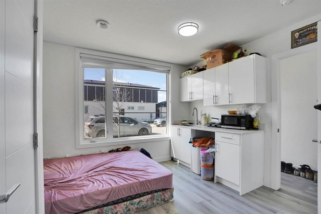 239 Saddlepeace Crescent Ne, Calgary, AB - Indoor Photo Showing Kitchen