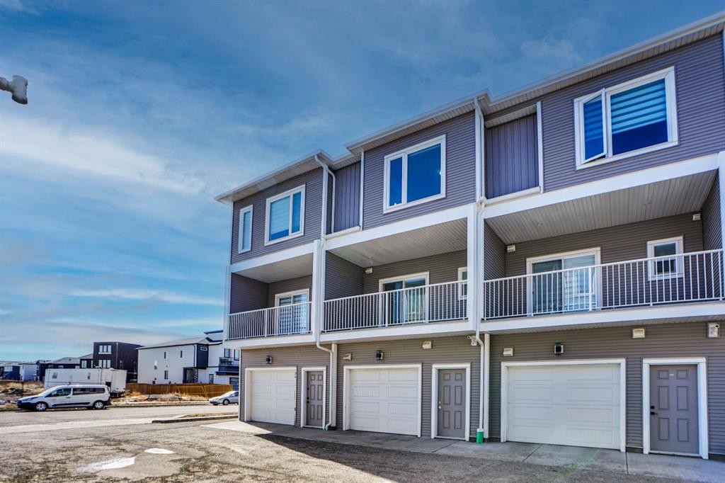 239 Saddlepeace Crescent Ne, Calgary, AB - Outdoor