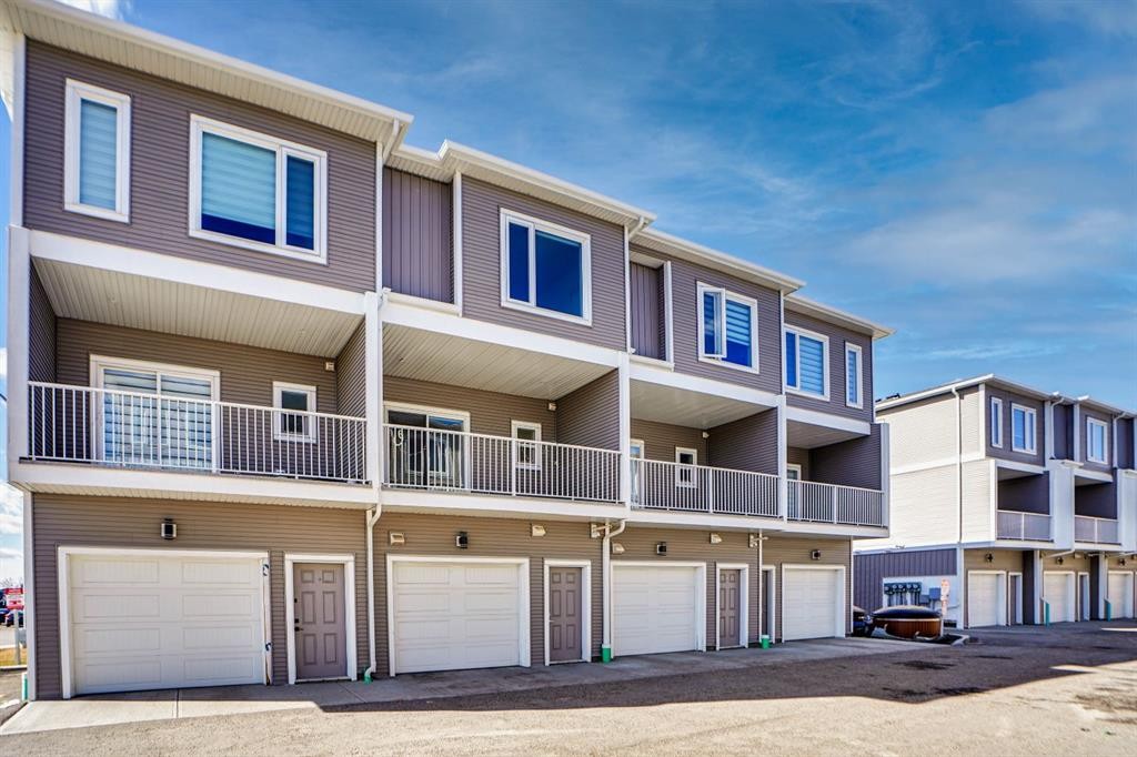 239 Saddlepeace Crescent Ne, Calgary, AB - Outdoor