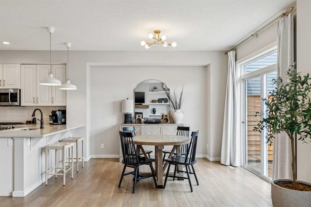 44 Legacy Landing Se, Calgary, AB - Indoor