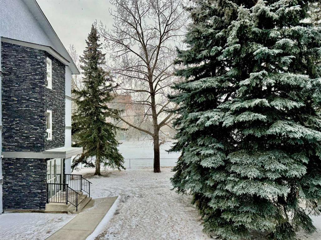 208C-5601 Dalton Drive Nw, Calgary, AB - Outdoor