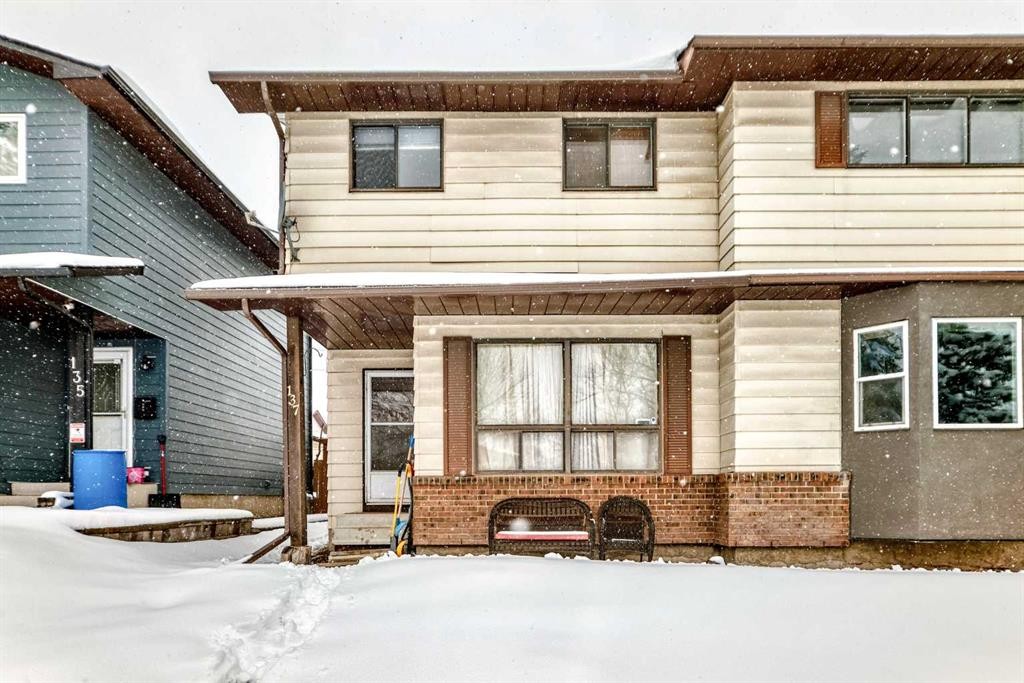 137 Bermuda Drive Nw, Calgary, AB - Outdoor With Exterior