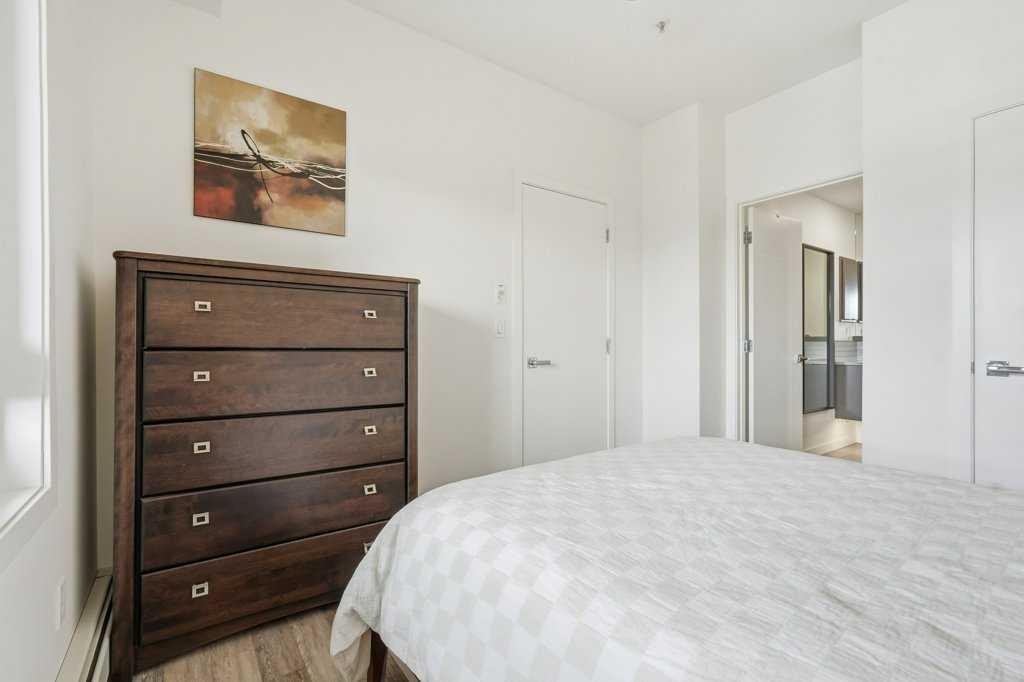 305-120 18 Avenue Sw, Calgary, AB - Indoor Photo Showing Bedroom