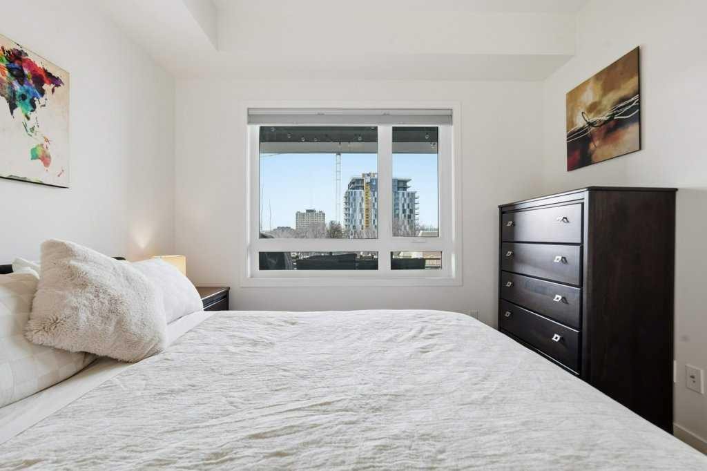 305-120 18 Avenue Sw, Calgary, AB - Indoor Photo Showing Bedroom