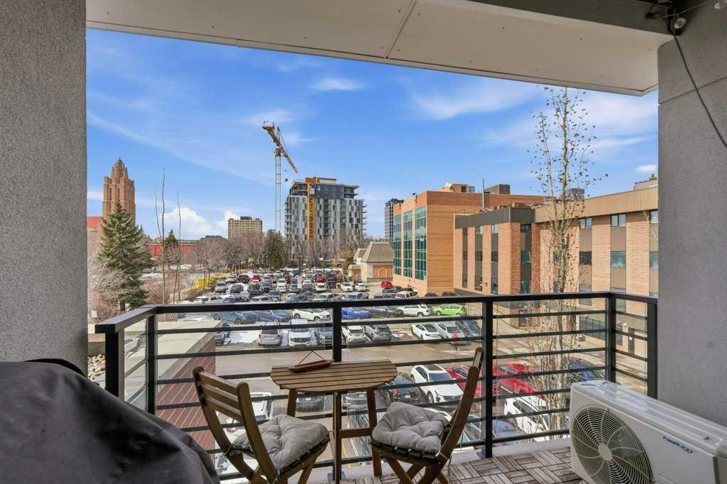 305-120 18 Avenue Sw, Calgary, AB - Outdoor With Balcony