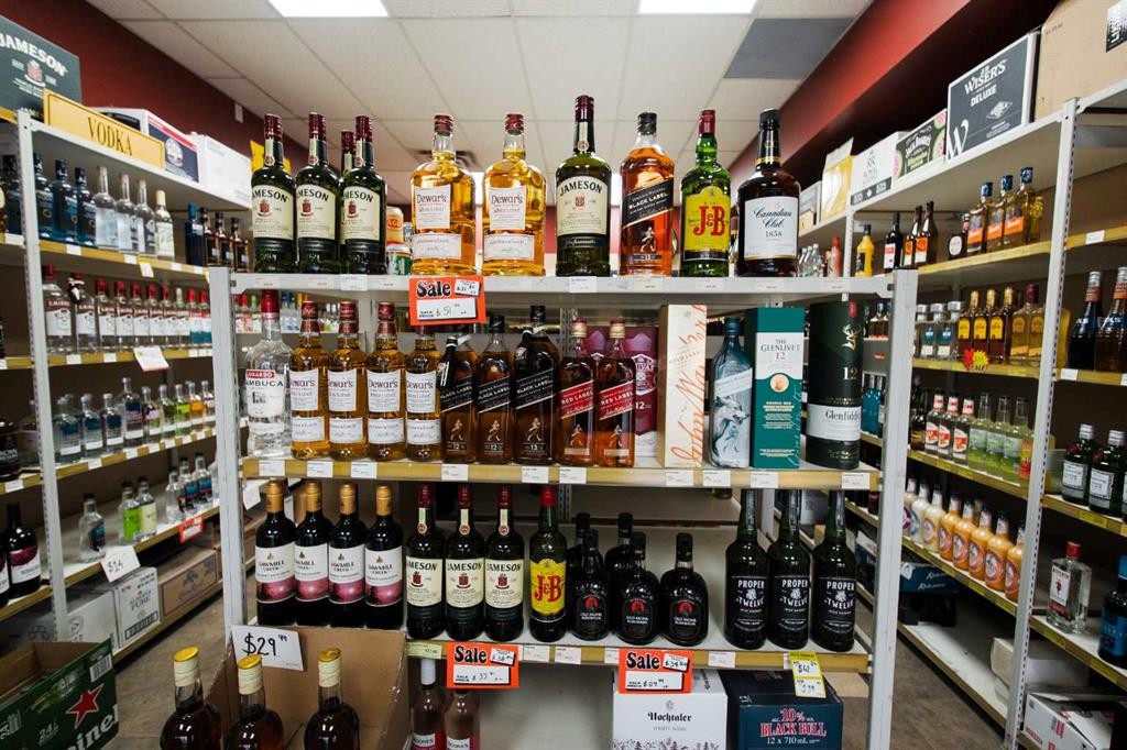 1234 12 Ne, Calgary, AB