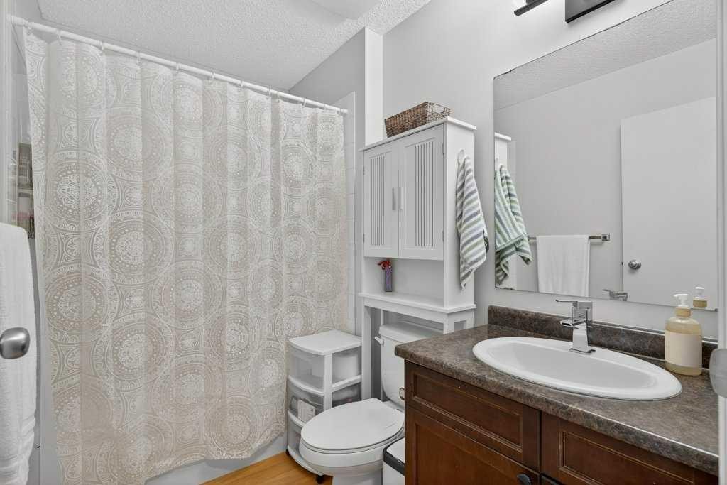 243 Redstone Drive Ne, Calgary, AB - Indoor Photo Showing Bathroom