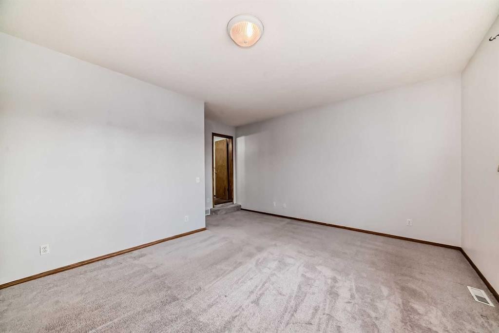 172 Panorama Hills Place Nw, Calgary, AB - Indoor Photo Showing Other Room