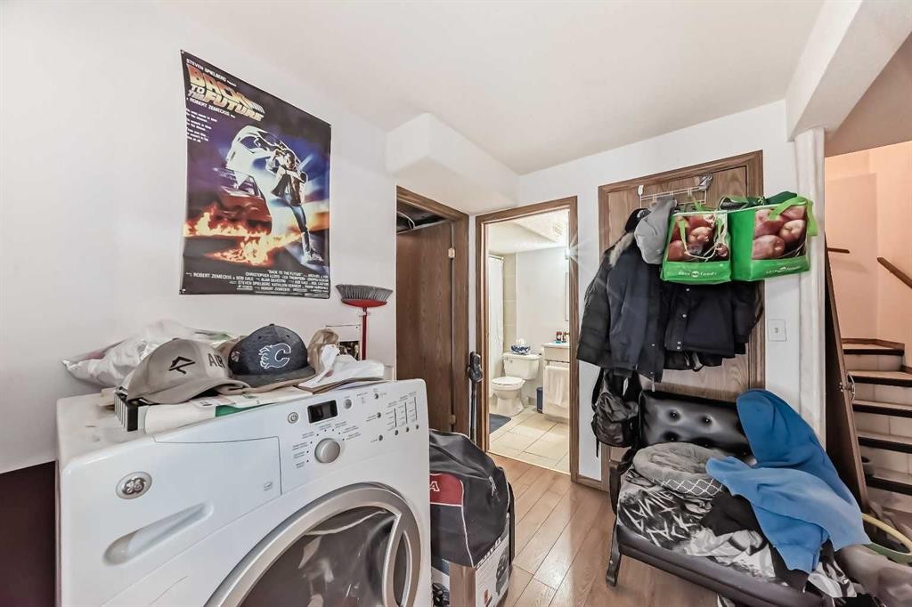 172 Panorama Hills Place Nw, Calgary, AB - Indoor Photo Showing Laundry Room