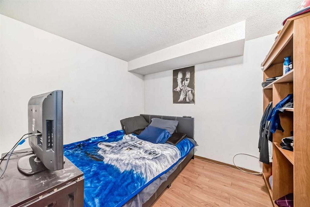 172 Panorama Hills Place Nw, Calgary, AB - Indoor Photo Showing Bedroom