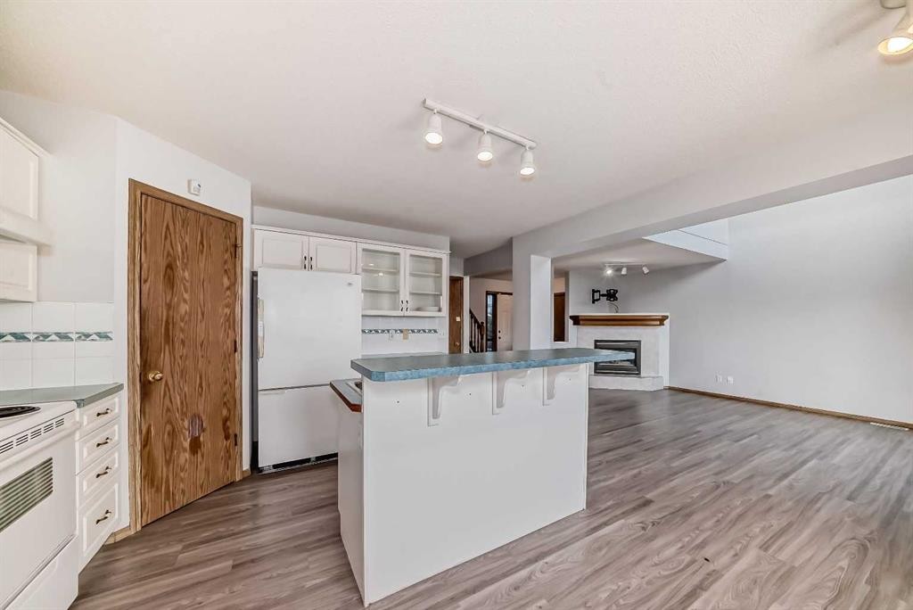 172 Panorama Hills Place Nw, Calgary, AB - Indoor Photo Showing Kitchen