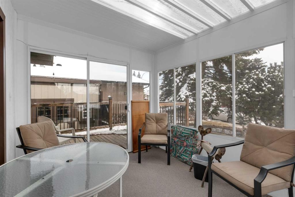 6004 Maddock Drive Ne, Calgary, AB - Indoor