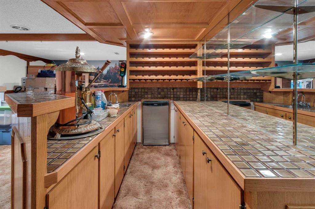 6004 Maddock Drive Ne, Calgary, AB - Indoor