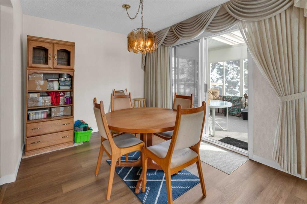 6004 Maddock Drive Ne, Calgary, AB - Indoor Photo Showing Dining Room
