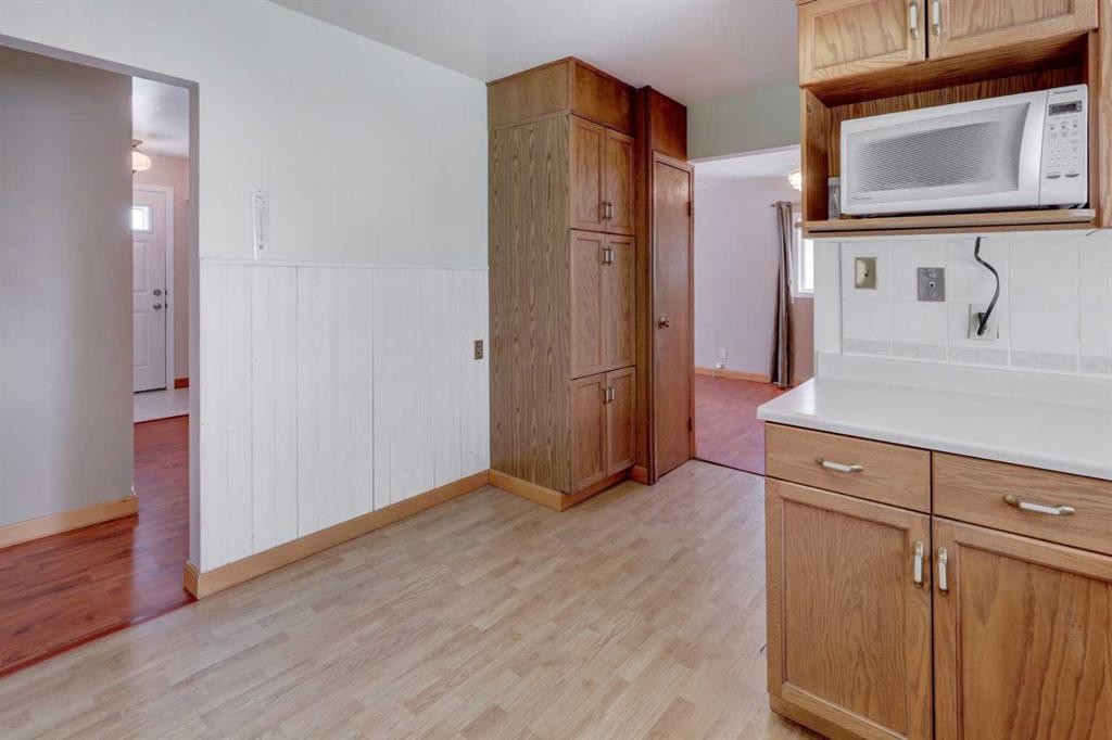 4513 Forman Crescent Se, Calgary, AB - Indoor