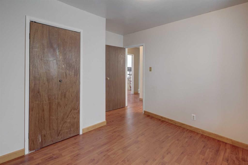4513 Forman Crescent Se, Calgary, AB - Indoor Photo Showing Other Room