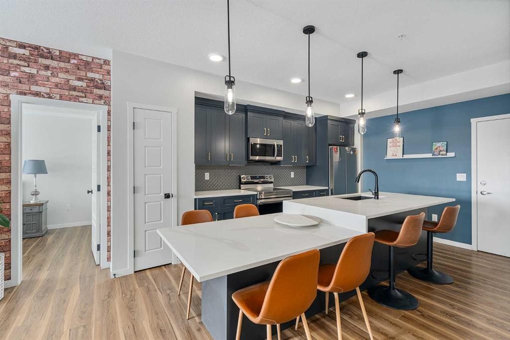 1306-42 Cranbrook Gardens Se, Calgary, AB - Indoor