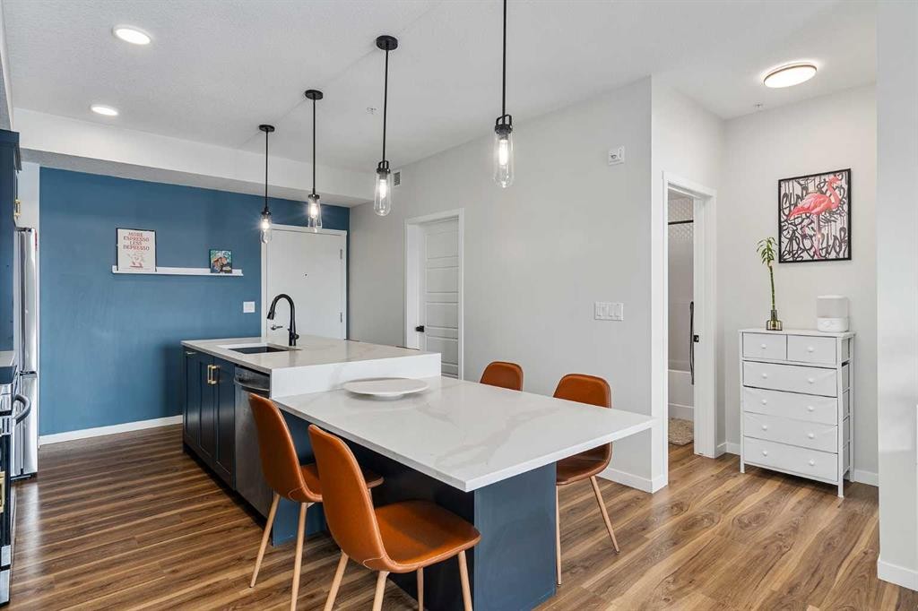 1306-42 Cranbrook Gardens Se, Calgary, AB - Indoor
