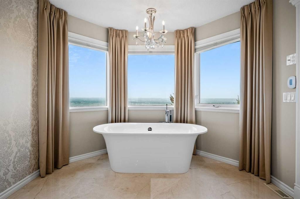 136 Patrick View Sw, Calgary, AB - Indoor Photo Showing Bathroom