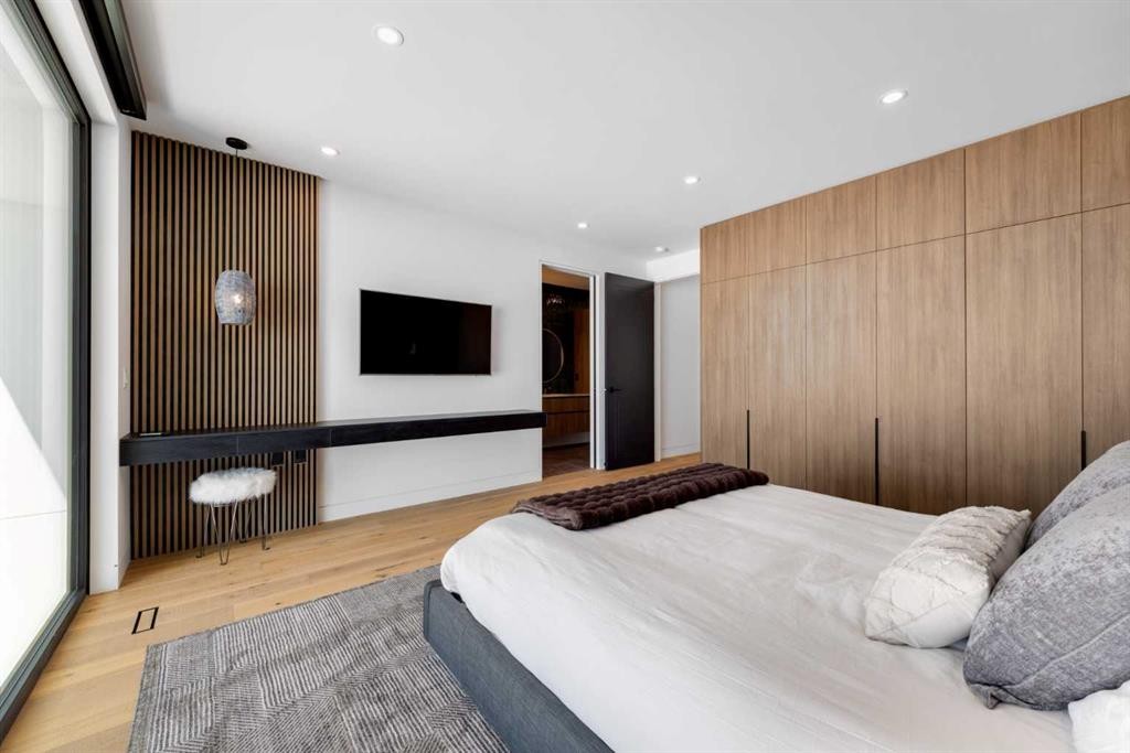 71 Birchcliff Road, Birchcliff, AB - Indoor Photo Showing Bedroom