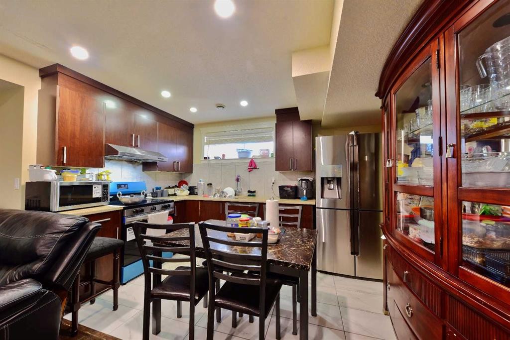 18 Redstone Manor Ne, Calgary, AB - Indoor