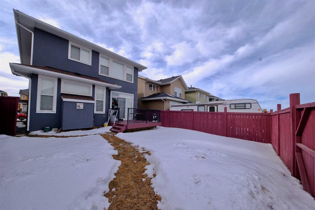 18 Redstone Manor Ne, Calgary, AB - Outdoor