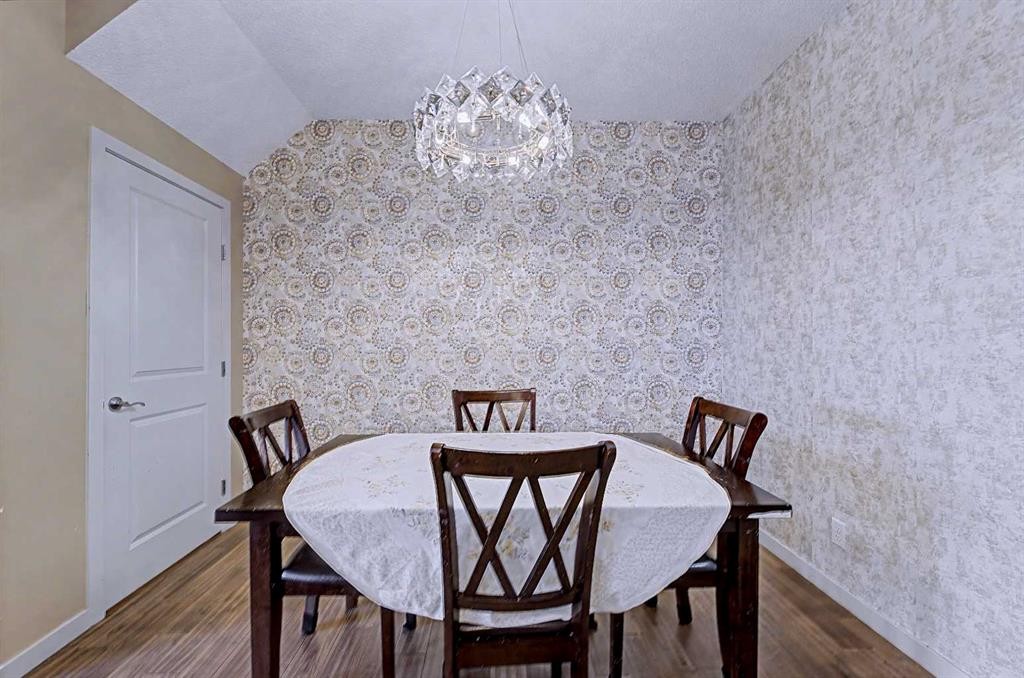 80 Chaparral Valley Crescent Se, Calgary, AB - Indoor Photo Showing Dining Room