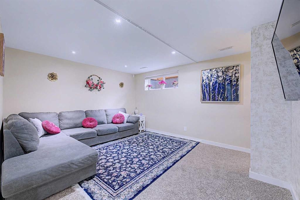 80 Chaparral Valley Crescent Se, Calgary, AB - Indoor