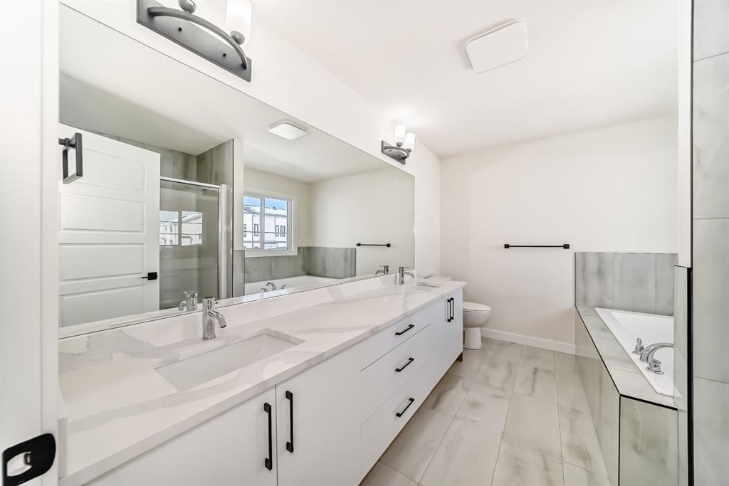 122 Waterstone Way, Chestermere, AB - Indoor Photo Showing Bathroom