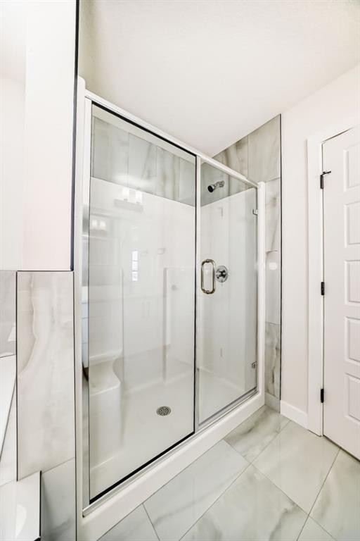 122 Waterstone Way, Chestermere, AB - Indoor Photo Showing Bathroom